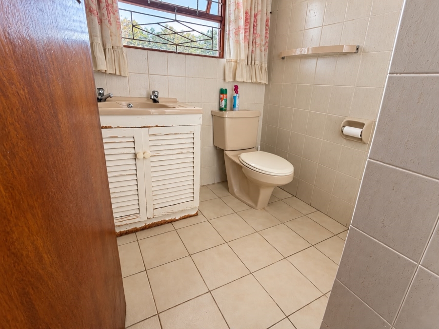 4 Bedroom Property for Sale in Oostersee Western Cape